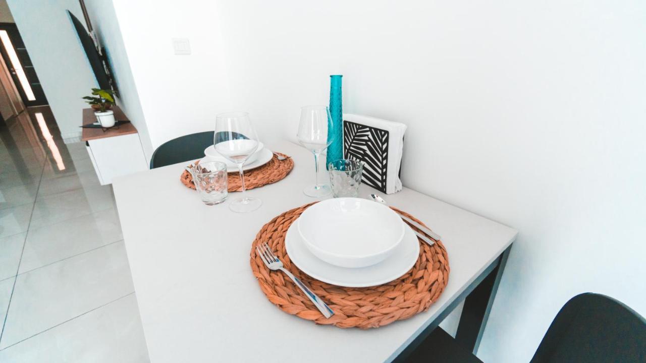 Ideal Location, Stylish 1Br Apartment With Free Parking Слима Экстерьер фото