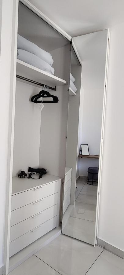 Ideal Location, Stylish 1Br Apartment With Free Parking Слима Экстерьер фото